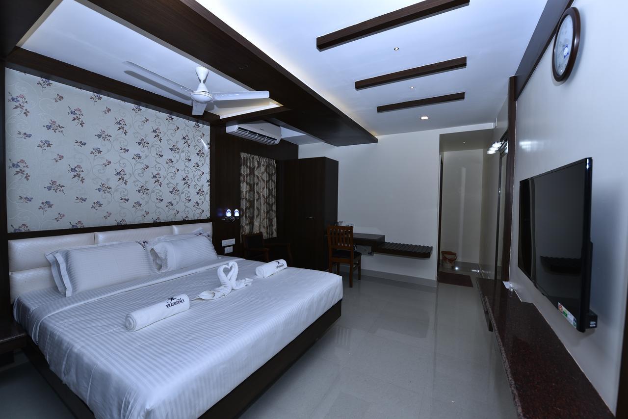 Hôtel Kr Residency à Kānādukāttān Extérieur photo
