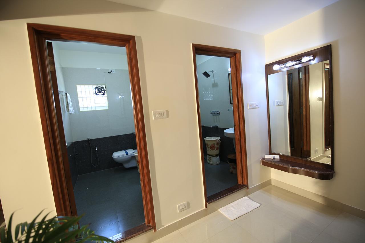 Hôtel Kr Residency à Kānādukāttān Extérieur photo